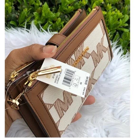 New 🎀 Michael Kors Medium Backpack & Double Zip  Wallet Set - Picture 12 of 16